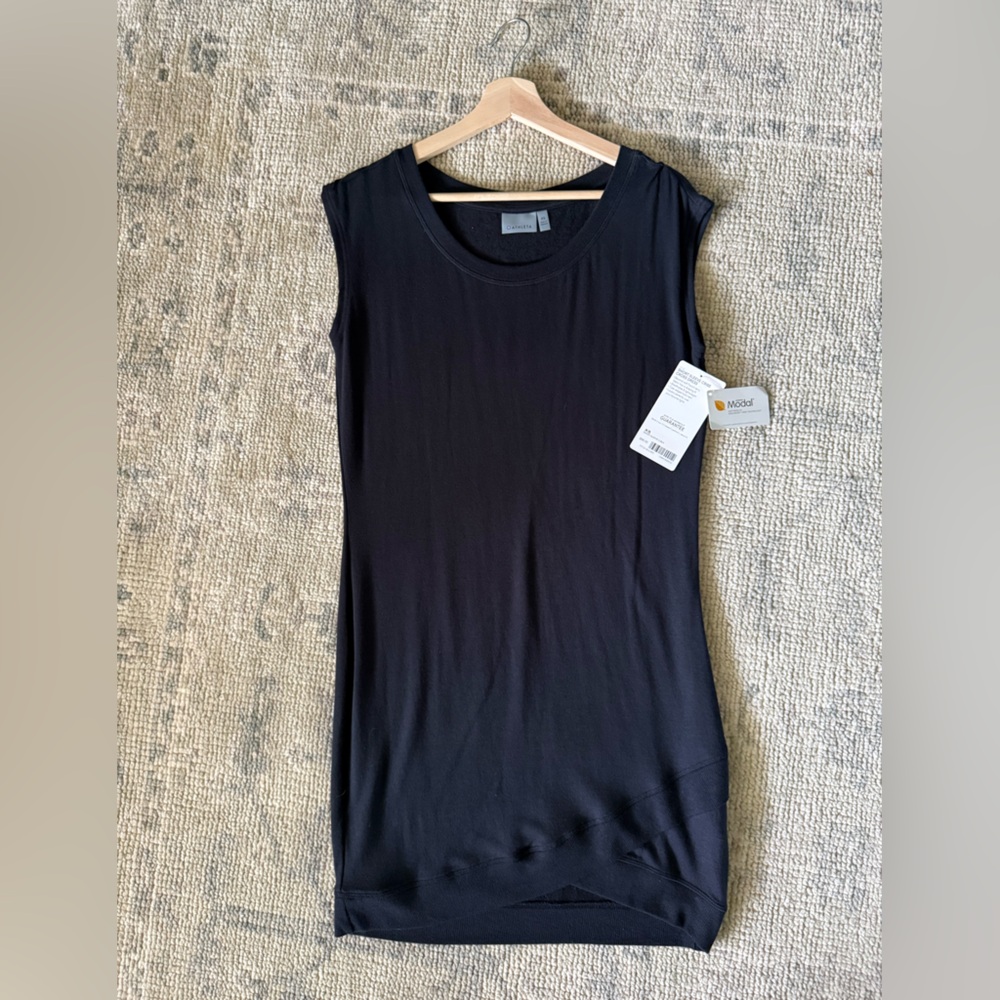 Athleta short sleeve criss cross dress XS
